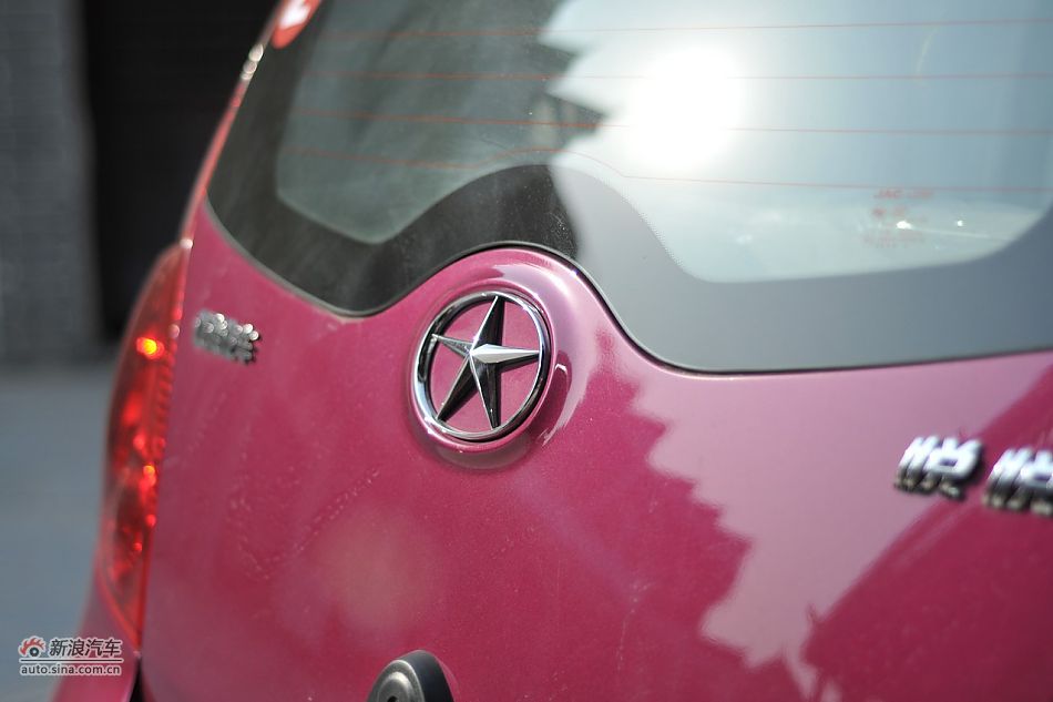 2011款悦悦车辆外部细节