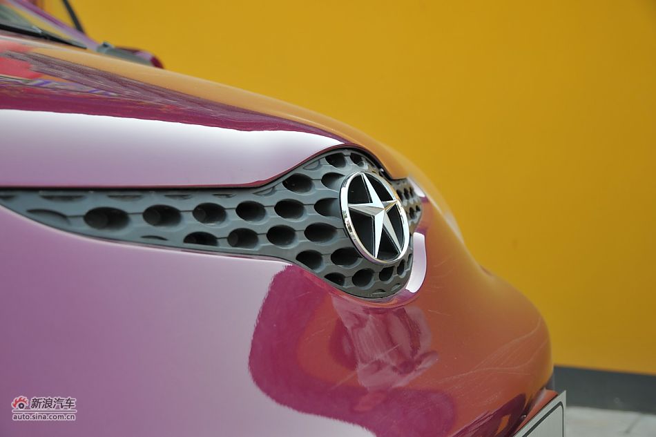 2011款悦悦车辆外部细节