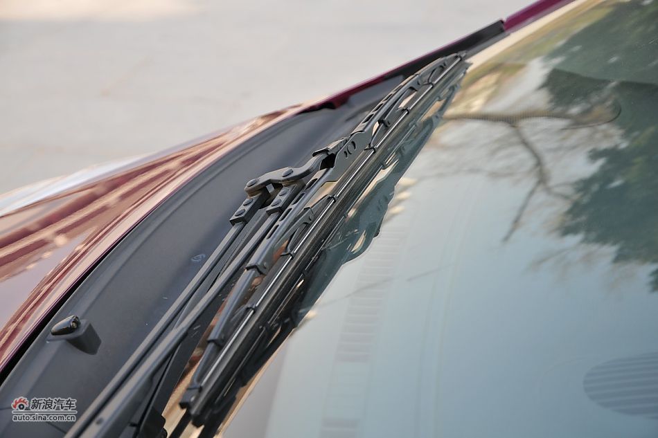 2011款悦悦车辆外部细节