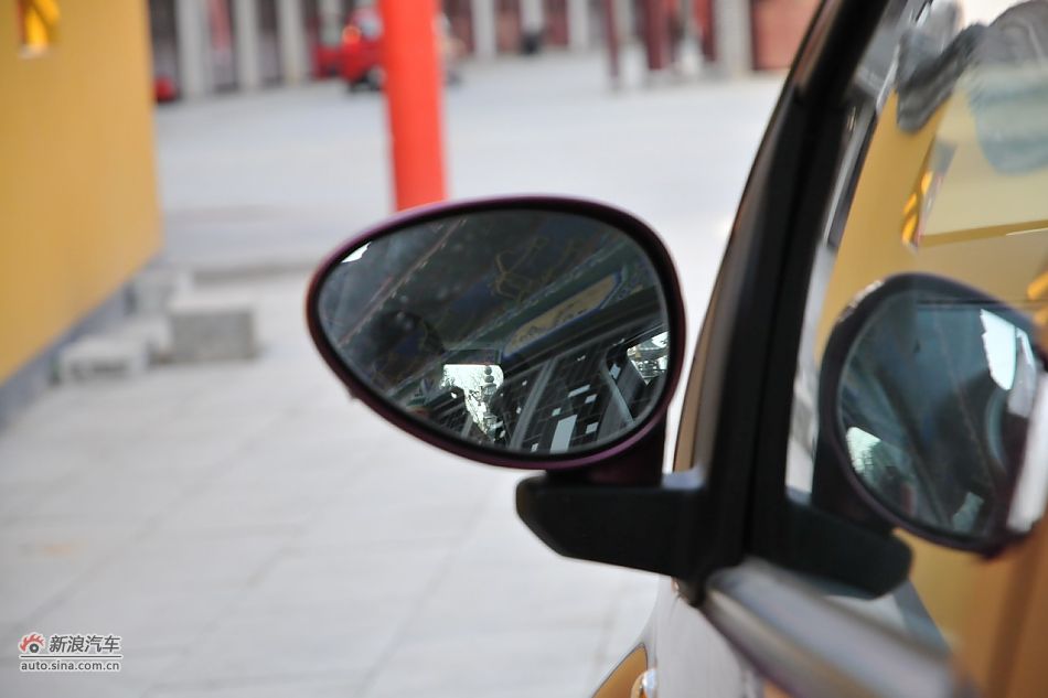 2011款悦悦车辆外部细节