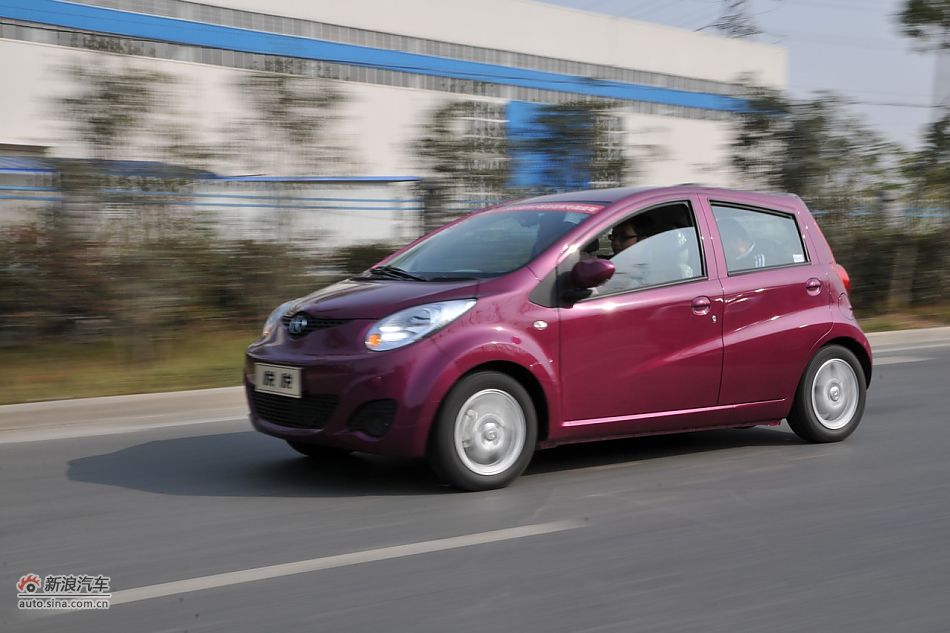 2011款悦悦1.0手豪动态实拍