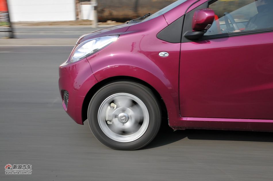 2011款悦悦1.0手豪动态实拍