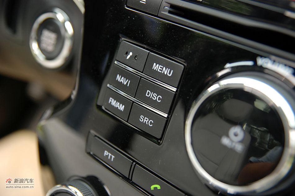 凯尊2.4L旗舰型内饰