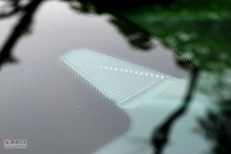 凯尊2.4L旗舰型外观