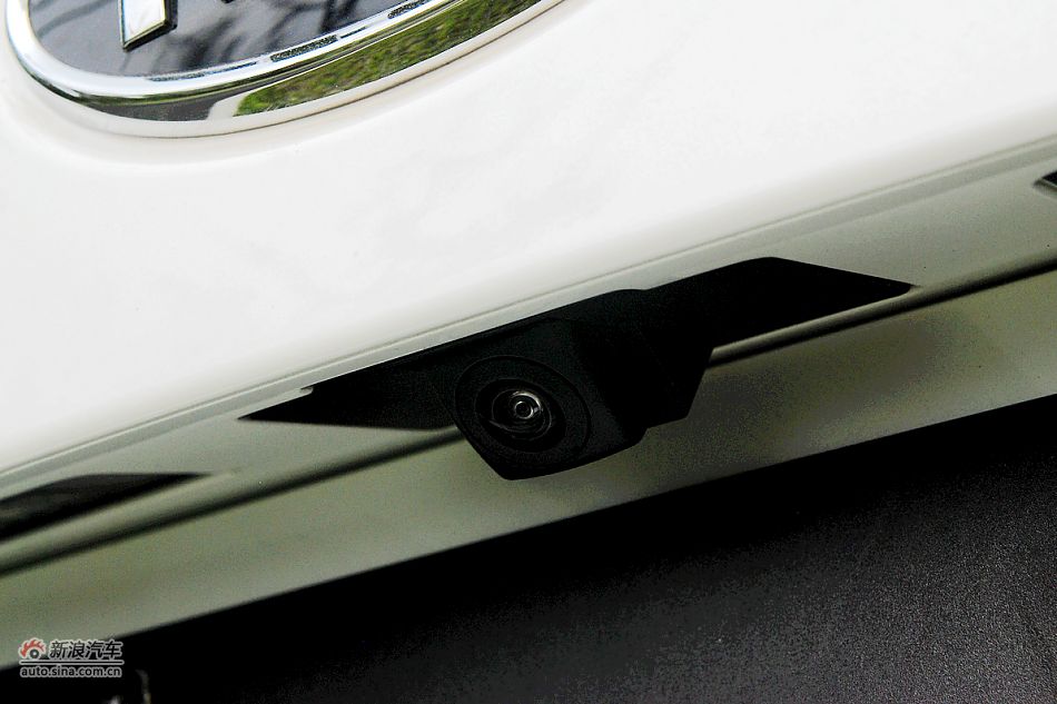 凯尊2.4L旗舰型外观