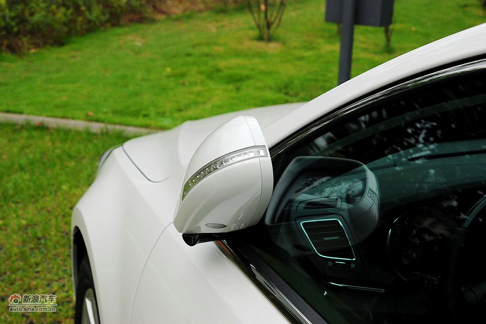 凯尊2.4L旗舰型外观