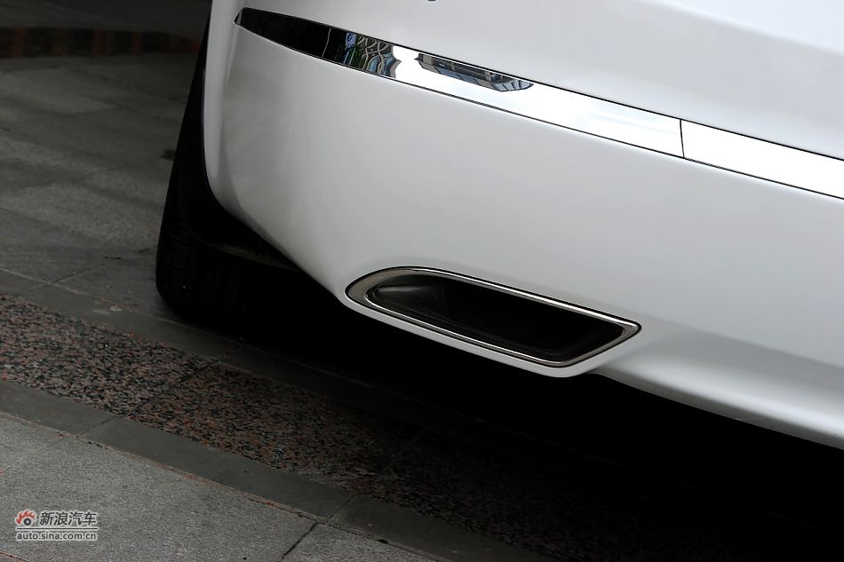 凯尊2.4L旗舰型外观