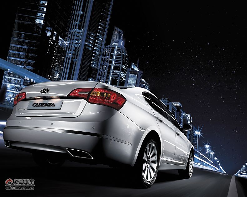 2010款起亚凯尊官图