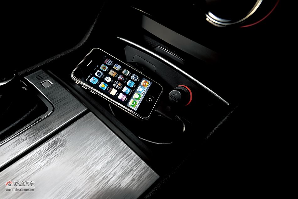 2010款起亚凯尊官图