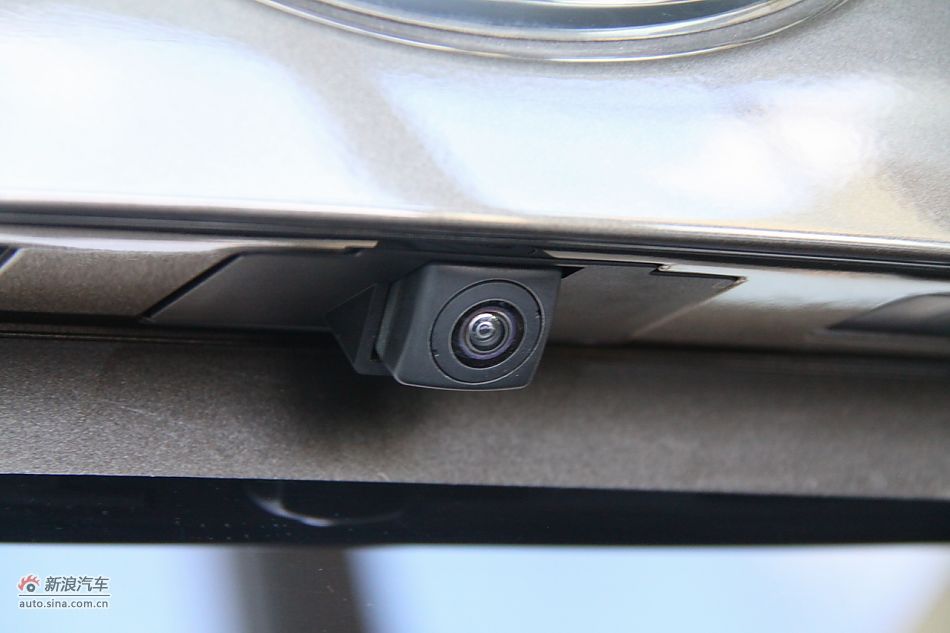 进口起亚凯尊上市现场图