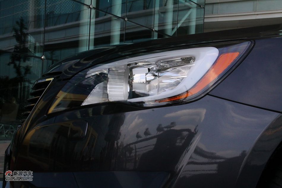 进口起亚凯尊上市现场图