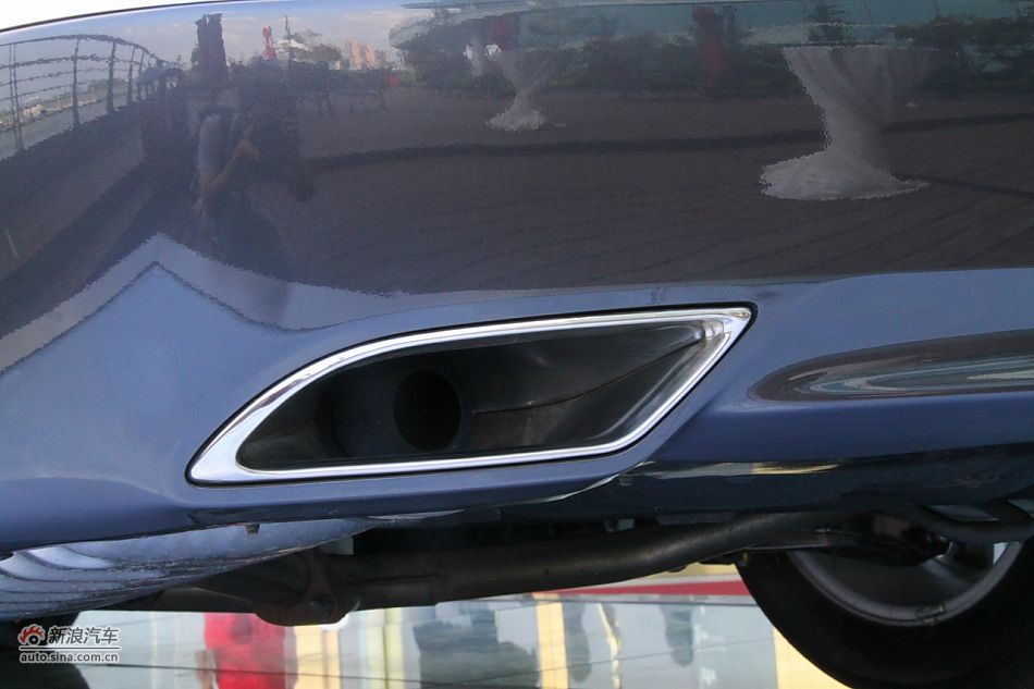 进口起亚凯尊上市现场图