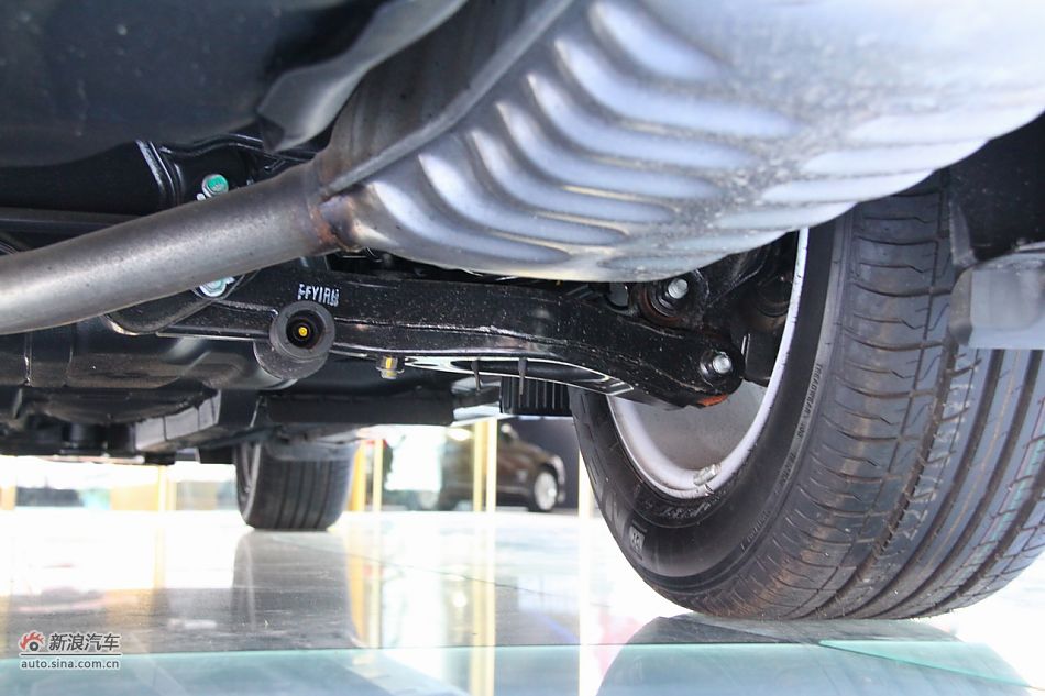 进口起亚凯尊上市现场图