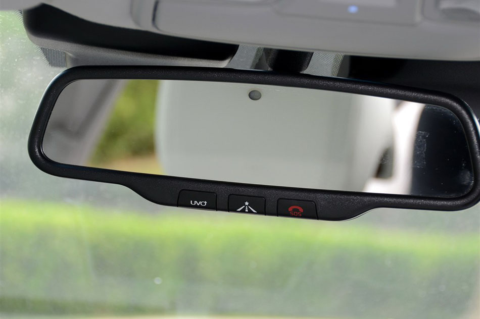 2013款凯尊2.4L 旗舰型 空间