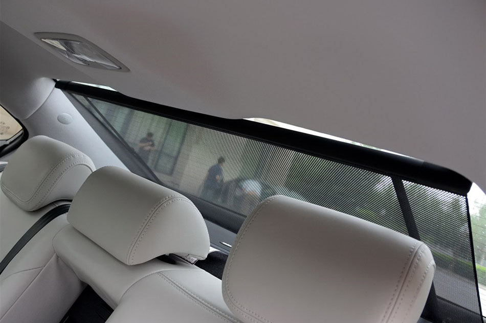 2013款凯尊2.4L 旗舰型 空间