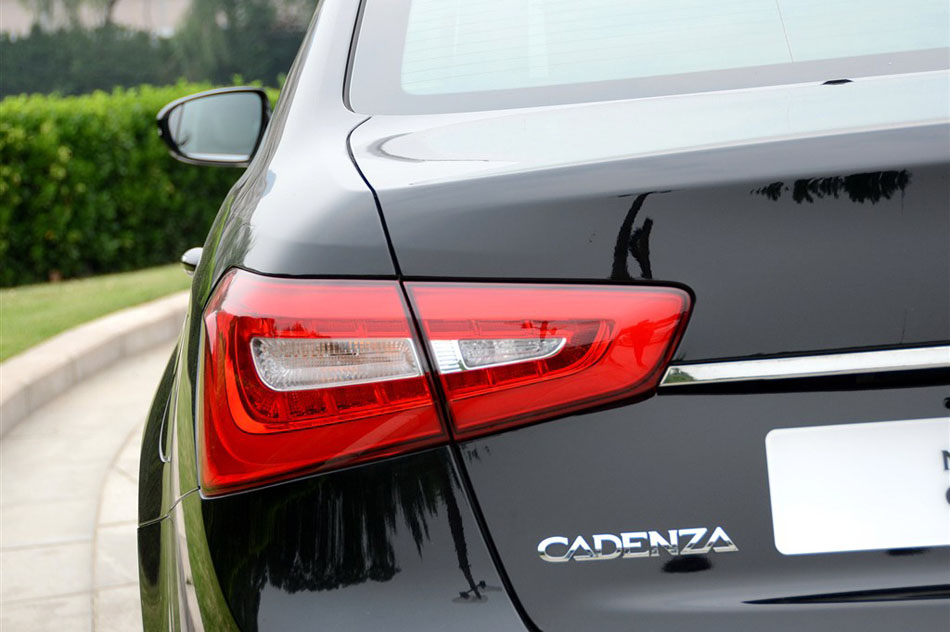 2013款凯尊2.4L 旗舰型 细节