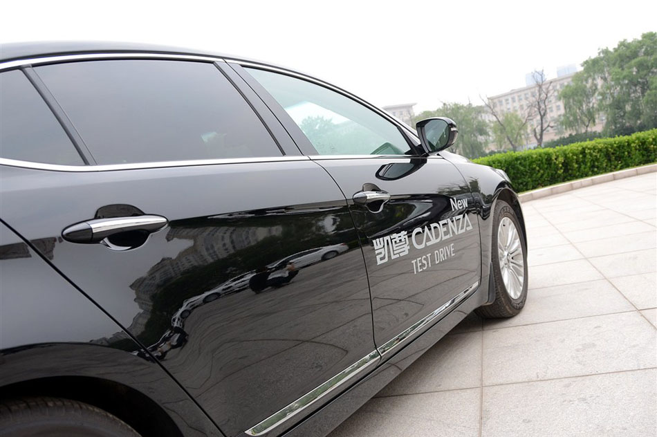 2013款凯尊2.4L 旗舰型 细节