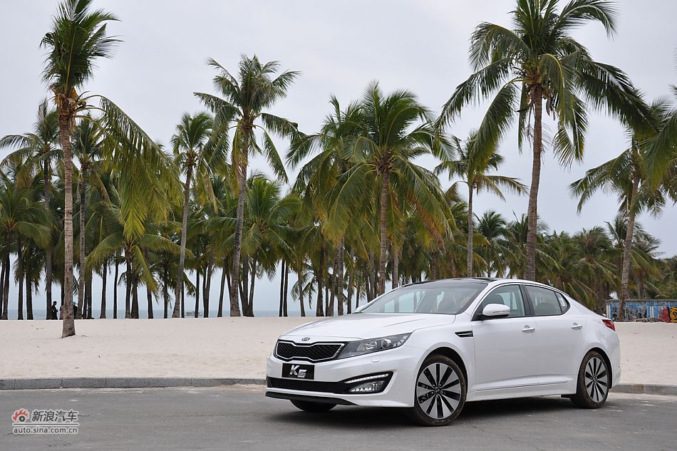 东风悦达起亚K5外观