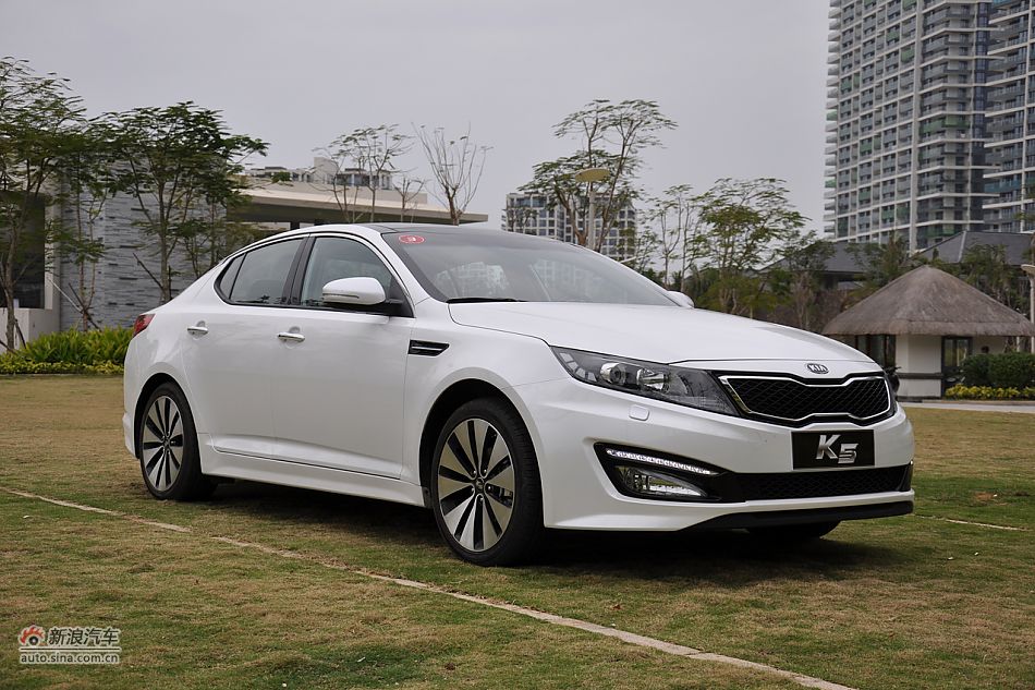 东风悦达起亚K5外观