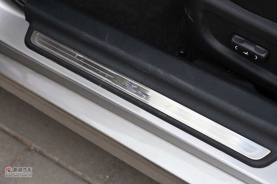 2011款东风悦达起亚K5