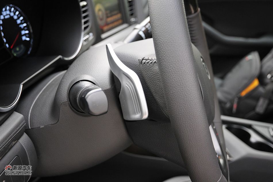 2011款东风悦达起亚K5