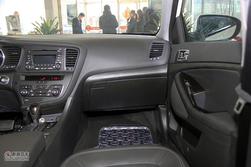 2011款起亚K5高清到店实拍