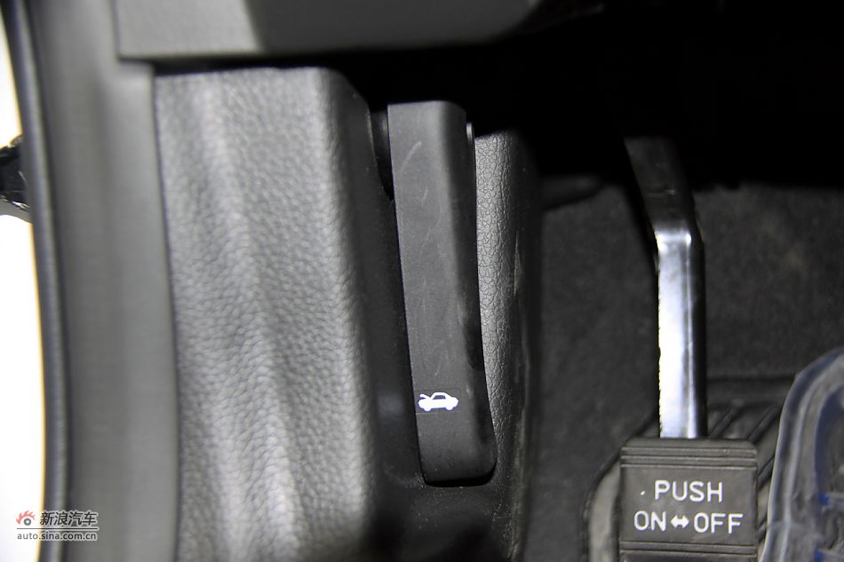 2011款起亚K5高清到店实拍