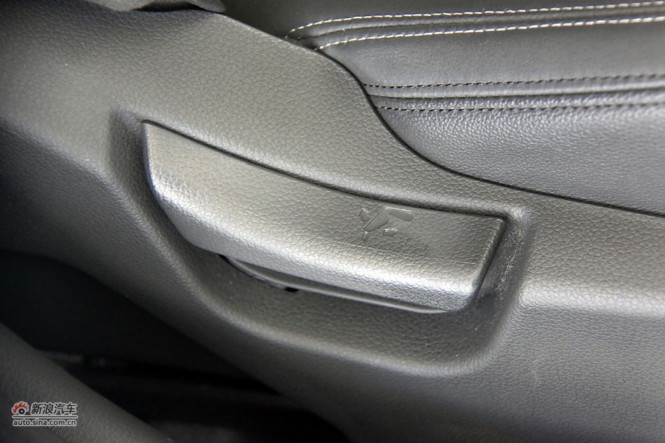 2011款起亚K5高清到店实拍