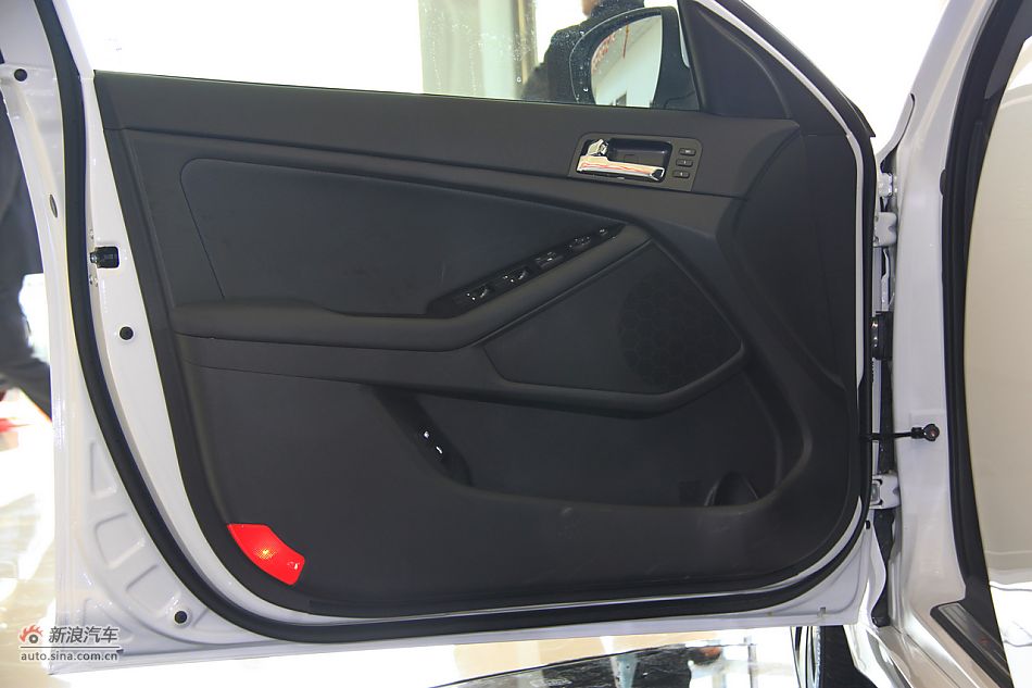 2011款起亚K5高清到店实拍