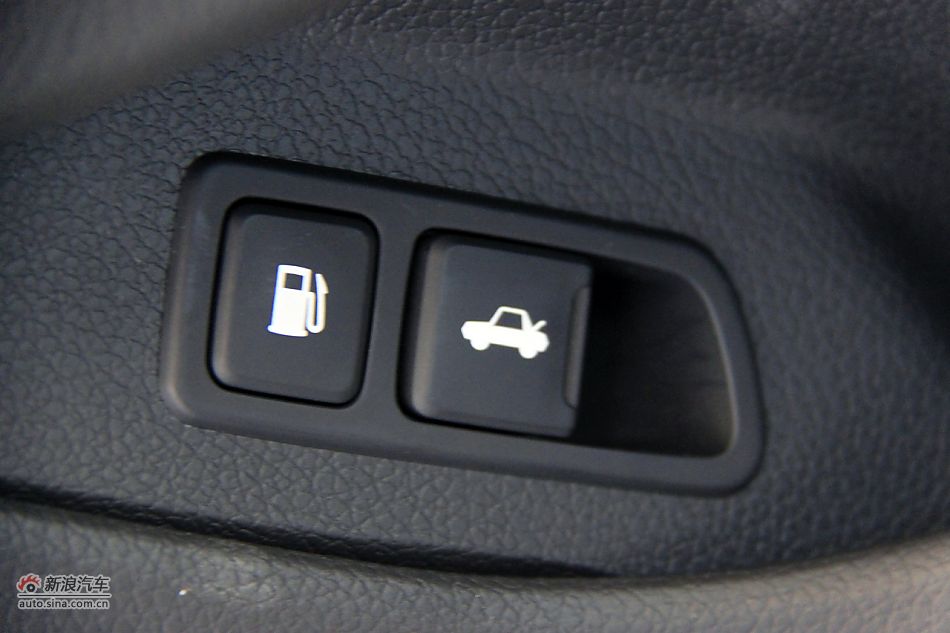 2011款起亚K5高清到店实拍