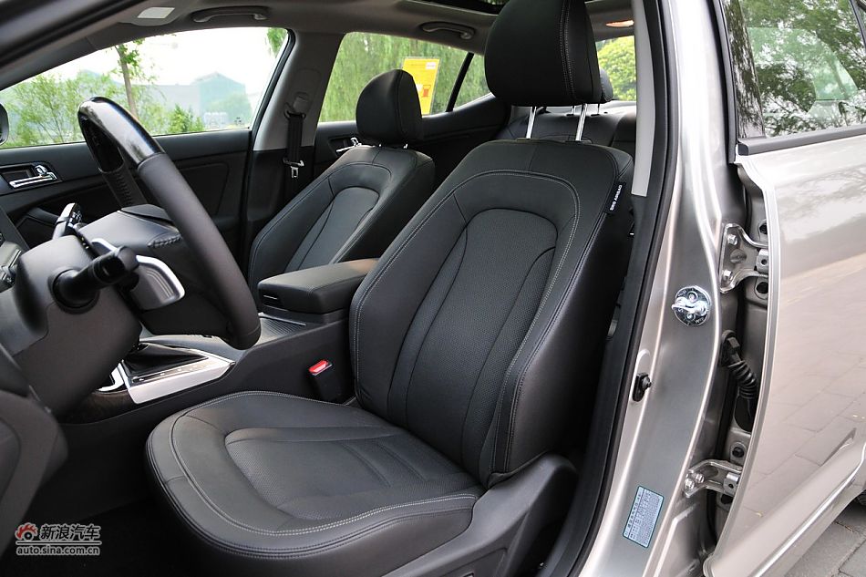 2011款东风悦达起亚K5