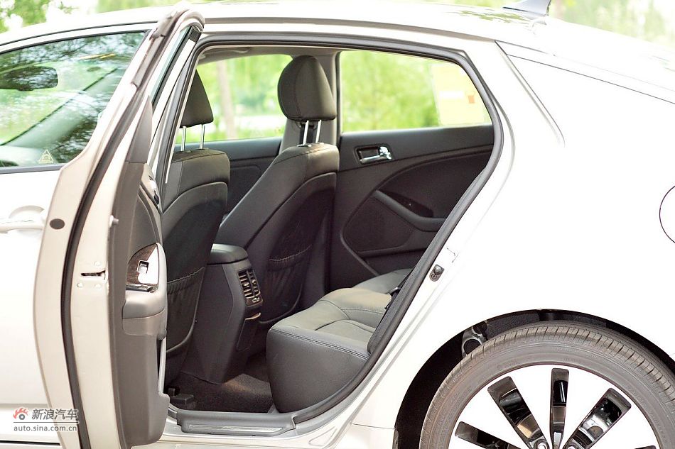 2011款东风悦达起亚K5