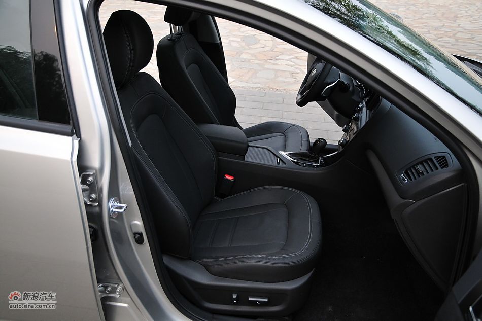 2011款东风悦达起亚K5