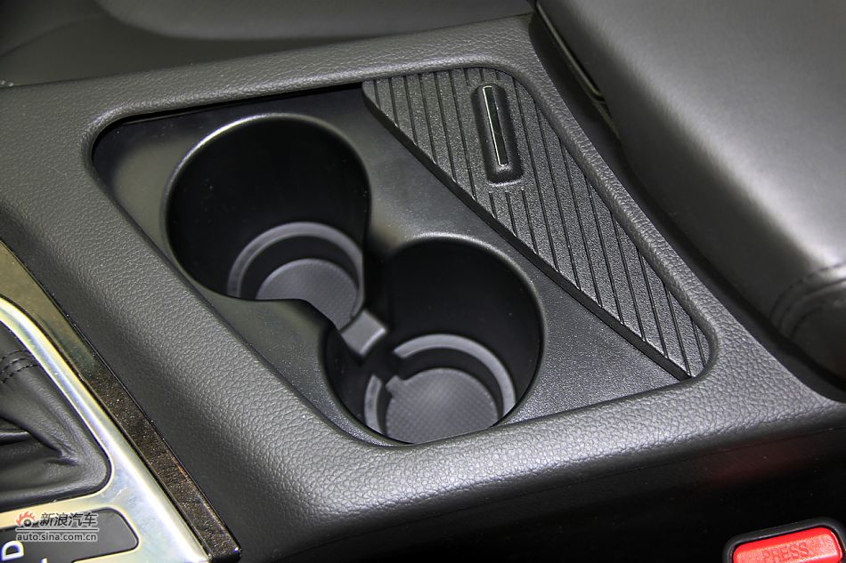 2011款起亚K5高清到店实拍