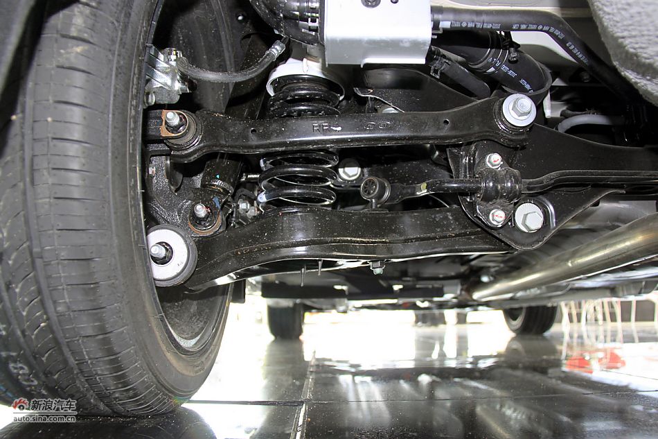 2011款起亚K5高清到店实拍