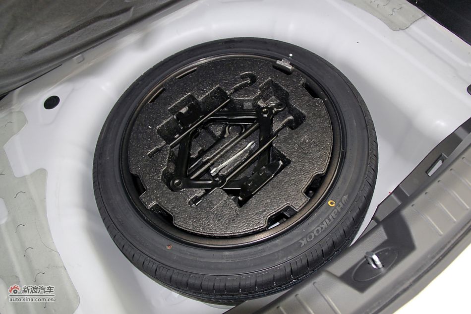 2011款起亚K5高清到店实拍