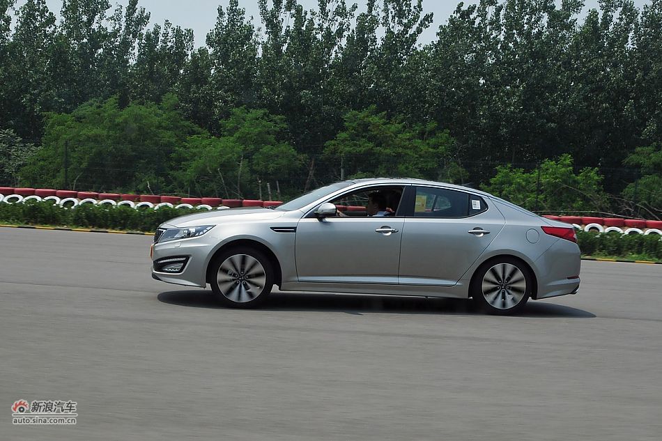 2011款东风悦达起亚K5