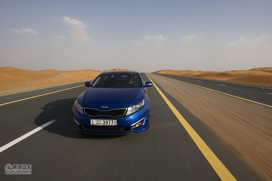 起亚K5试车实拍