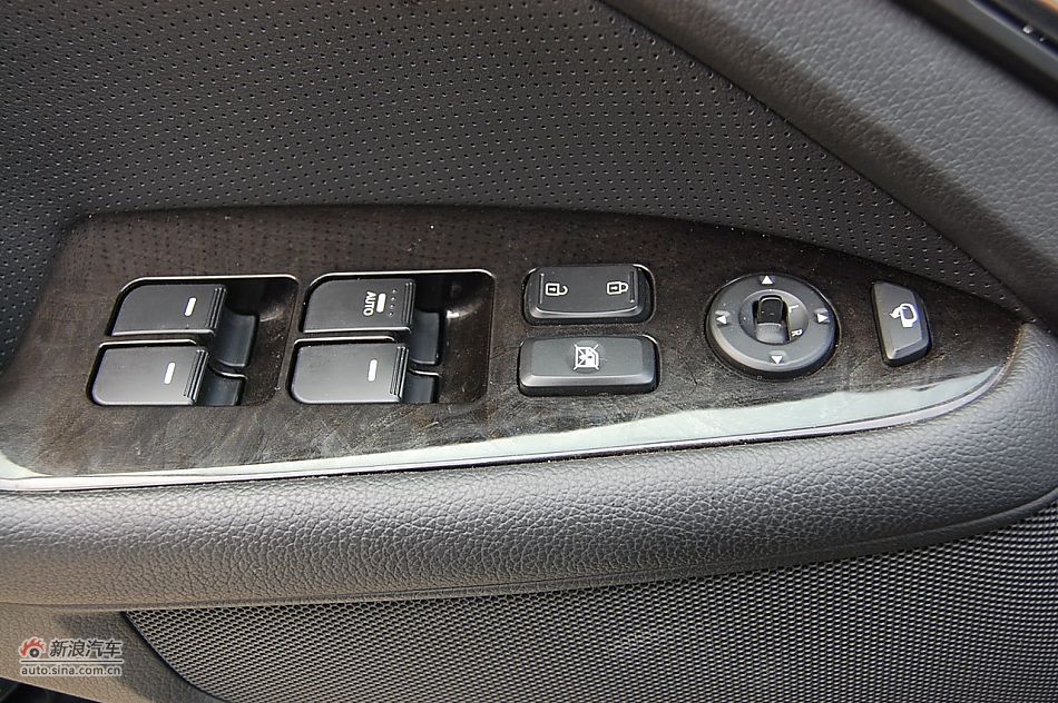 2011款东风悦达起亚K5