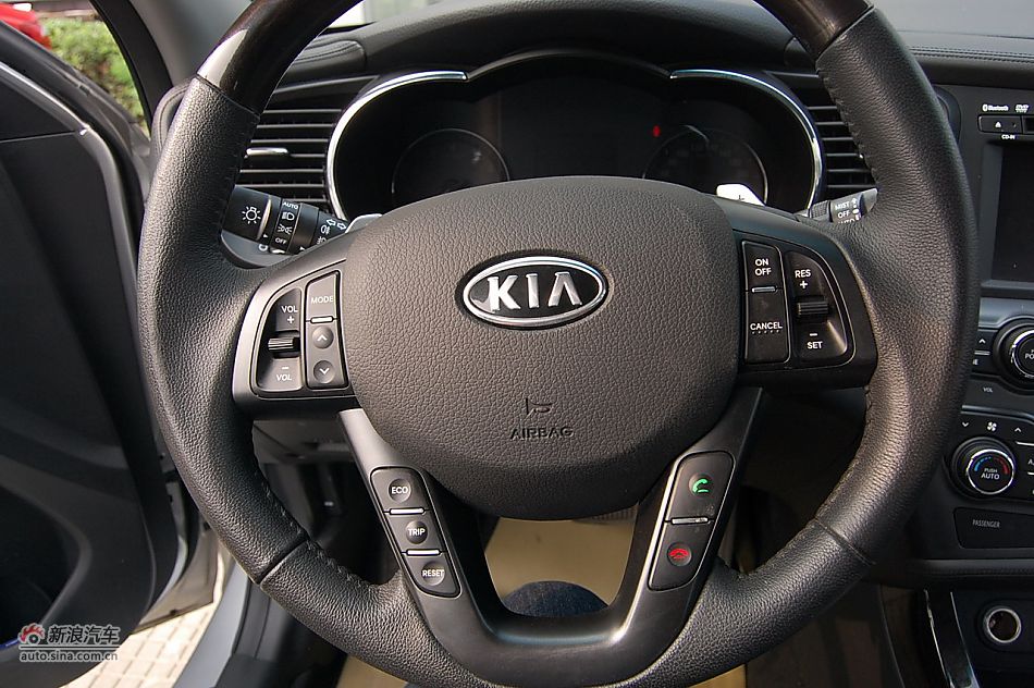 2011款东风悦达起亚K5