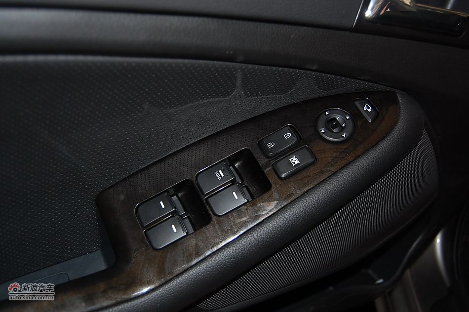 2011款东风悦达起亚K5