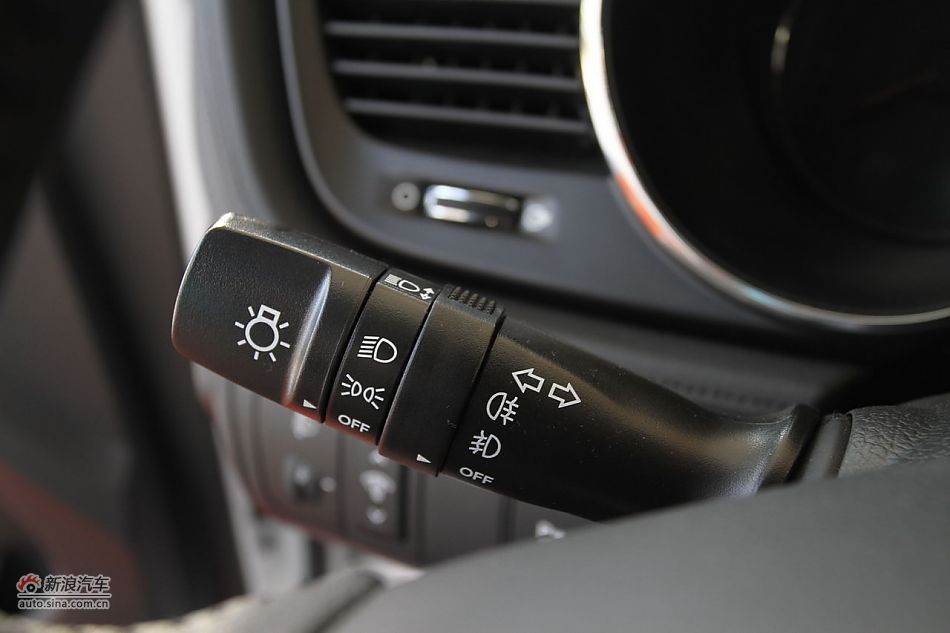 2011款东风悦达起亚K5