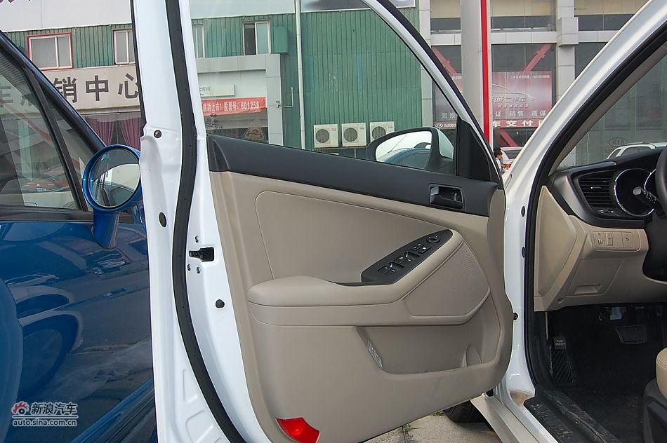 2011款东风悦达起亚K5