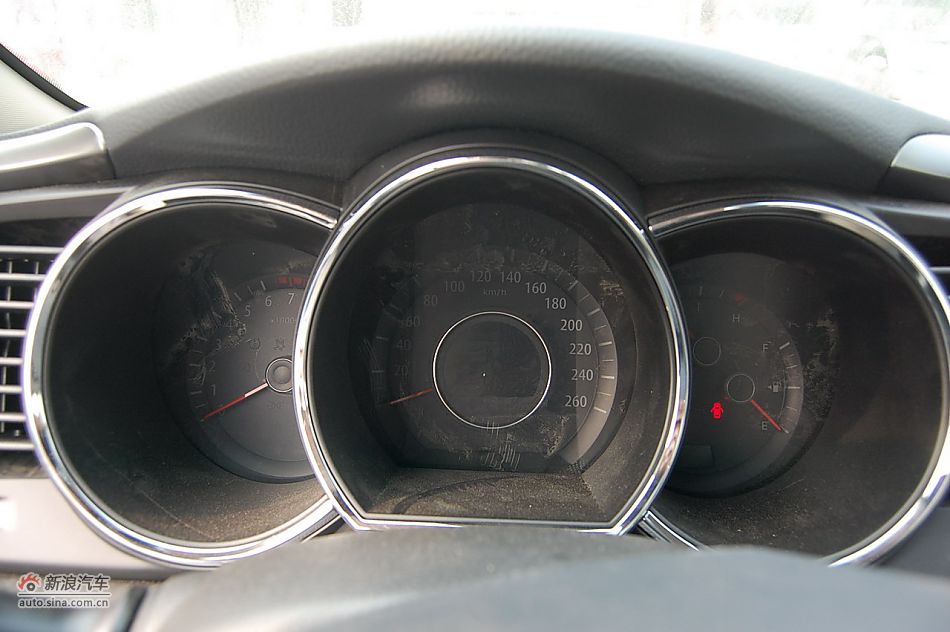 2011款东风悦达起亚K5