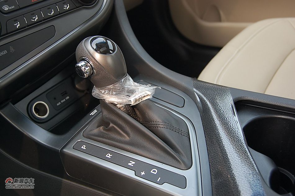 2011款东风悦达起亚K5