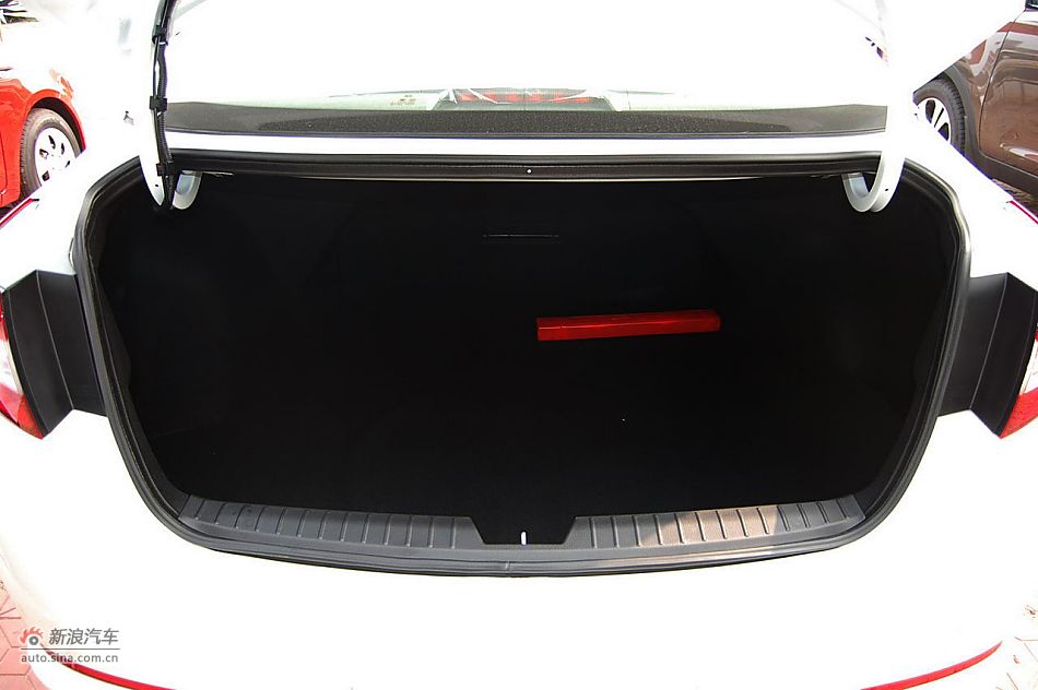 2011款东风悦达起亚K5