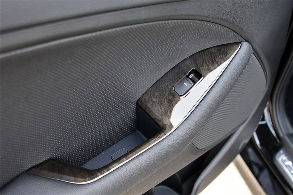 起亚K5 2012款 2.0L AT Premium 空间