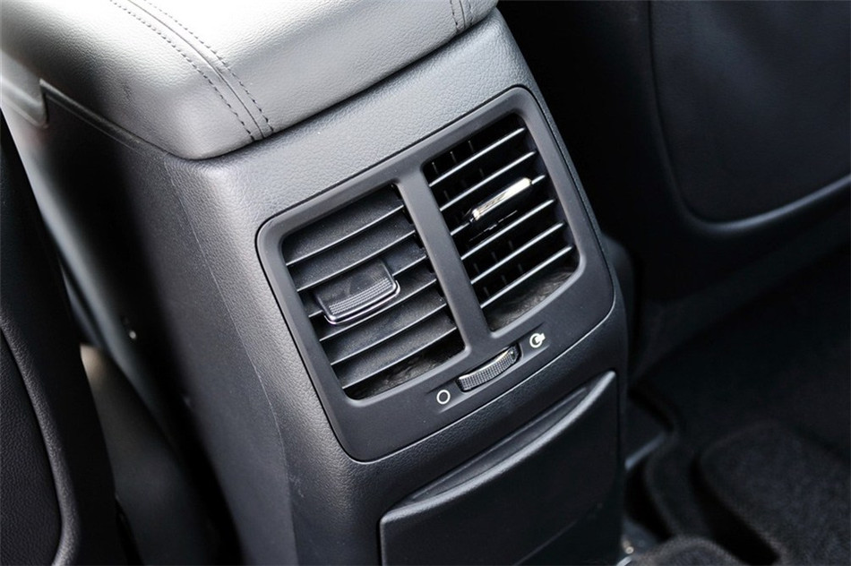 起亚K5 2012款 2.0L AT Premium 空间