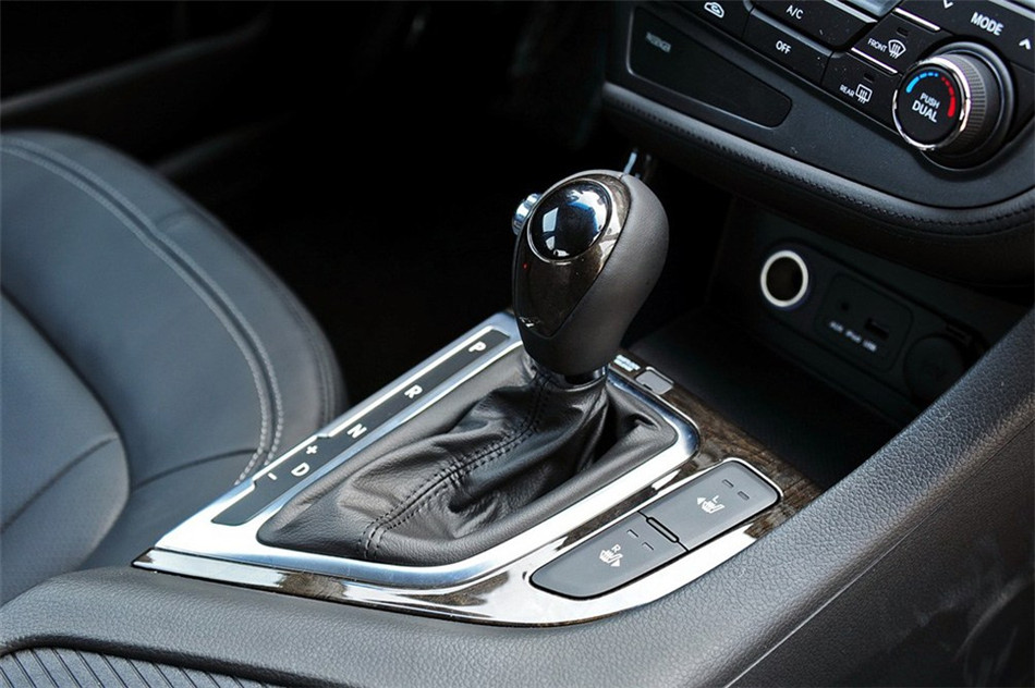 起亚K5 2012款 2.0L AT Premium 内饰