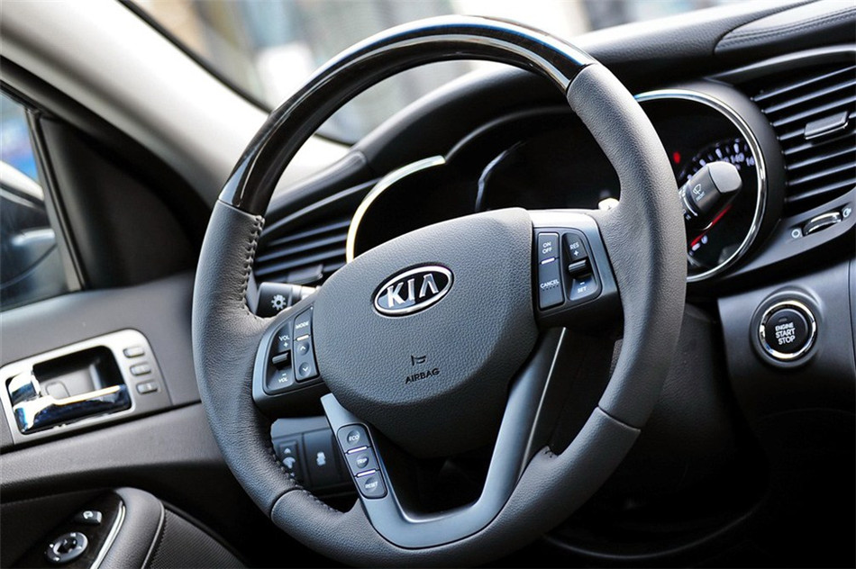 起亚K5 2012款 2.0L AT Premium 内饰